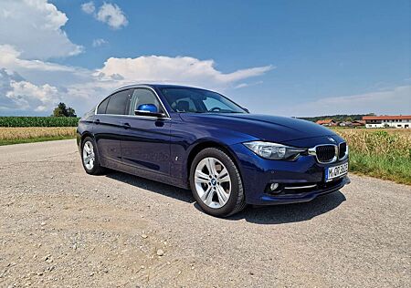 BMW 330 e iPerformance Sport Line