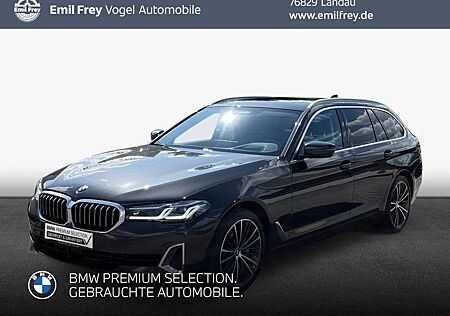 BMW 530 d xDrive Touring Aut. Luxury Line *HuD*Panorama