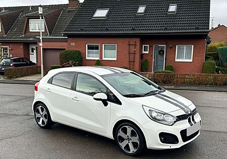 Kia Rio 1.4 SEHR SAUBER SEHR GEPFLEGT KLIMA TEMPOMAT SHZ