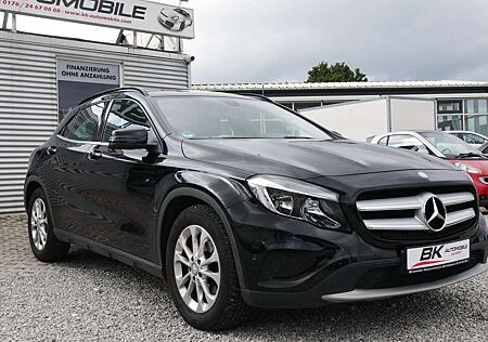 Mercedes-Benz GLA 200 Euro 6 Automatik Sitzheiz. Klima Tempomat Navi USB