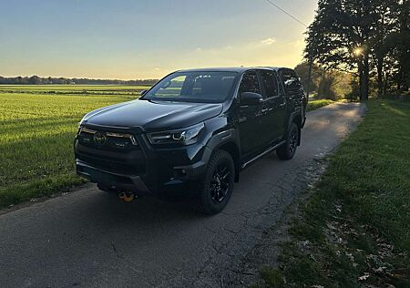 Toyota Hilux 4x4 Double Cab Autm. Invincible