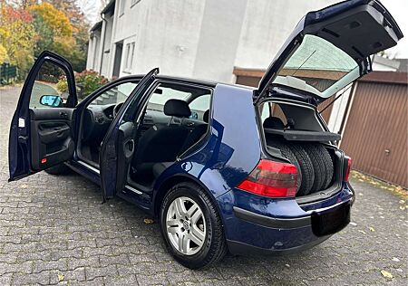 VW Golf Volkswagen 1.4 Klima 1.Hand TÜV 01/27