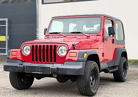 Jeep Wrangler Sport 2.5 4X4 AHK Fest/ Servo