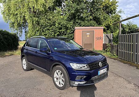 VW Tiguan Volkswagen 2.0 TDI Highline 4Motion *DSG*Allrad*LED*Kamera*