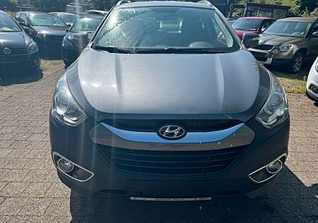 Hyundai ix35 Style *LEDER*PDC*SHZ*TEMPO*MFL*8-fach*
