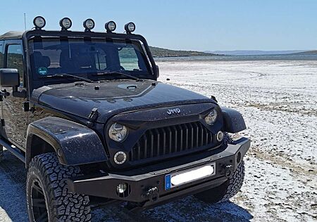 Jeep Wrangler Unlimited 2.8 CRD DPF Automatik Sahara
