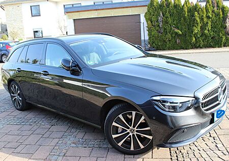 Mercedes-Benz E 300 de T 9G-TRONIC