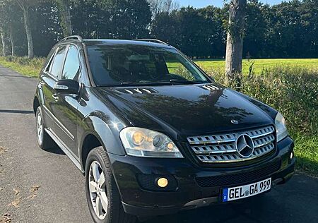 Mercedes-Benz ML 320 Mercedes Benz ML-320 4 matic