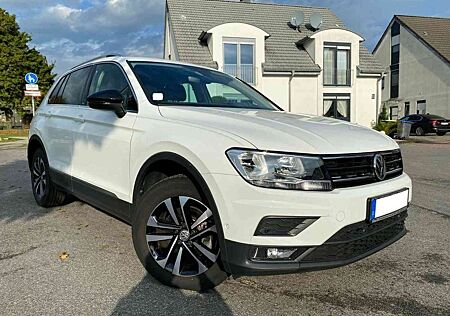 VW Tiguan Volkswagen 2.0 TDI SCR DSG IQ.DRIVE