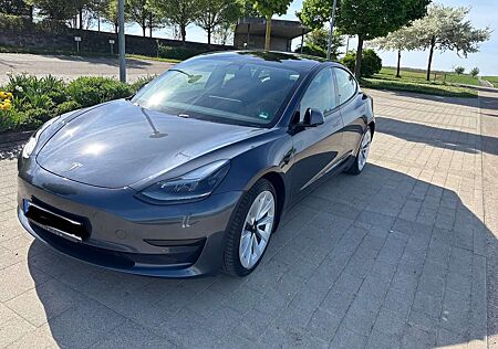 Tesla Model 3 Standard Reichweite Plus Hinterradantrieb