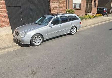 Mercedes-Benz E 240 T 4Matic Elegance
