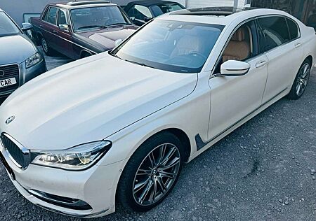 BMW 740 Lang d xDrive - VOLLAUSSTATTUNG -