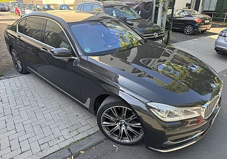 BMW 740 Lang d xDrive - VOLLAUSSTATTUNG - Finanzierung