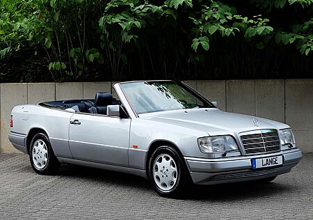 Mercedes-Benz E 320 NEUWERTIGES MERCEDES CABRIOLET !!!!!!