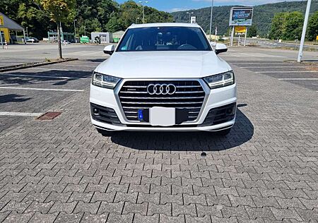 Audi Q7 3.0 TDI quattro tiptronic