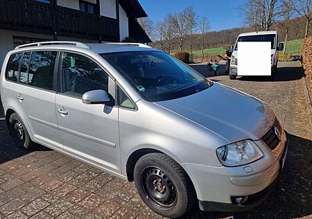 VW Touran Volkswagen Highline