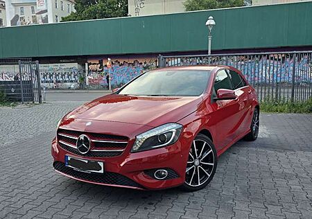 Mercedes-Benz A 180 BlueEfficiency 2Style (176.042)