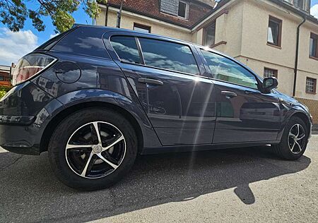 Opel Astra 1.6 Selection 110 Jahre