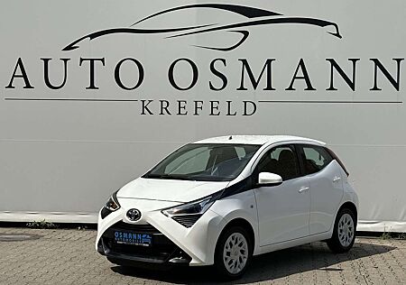 Toyota Aygo x-play Rückfahrkamera