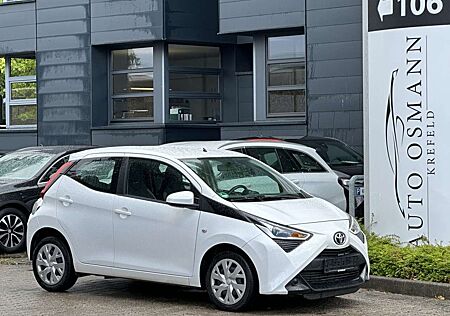 Toyota Aygo x-play Rückfahrkamera