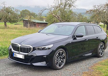 BMW 530 gebraucht kaufen BMW 530 e Hybrid M Sport Head-Up HK 360° Carbonschwarz