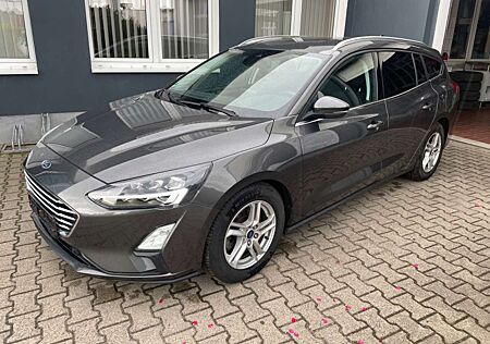 Ford Focus Kombi TDCi120 Auto LED/NAV/WiPa/LMF/Climat