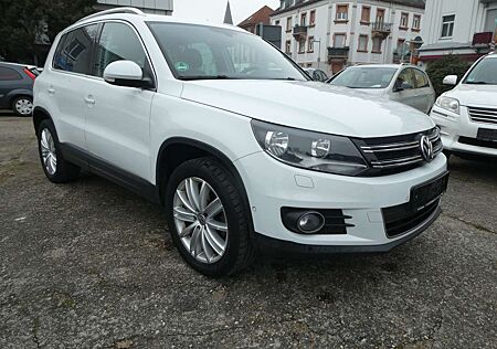 VW Tiguan Volkswagen Sport**Automatic*Garantie*4x4*Pano*Navi*