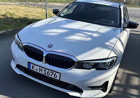 BMW 318d 318 Touring Aut. Luxury Line