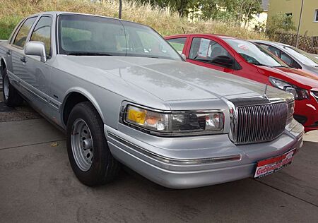 Lincoln Town Car