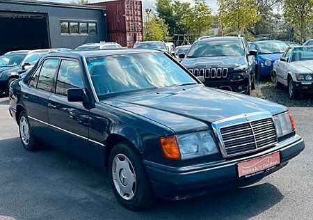 Mercedes-Benz E 220 Lim.Autom*Klima*el.SD*St.HZ*Airbag*AHK*