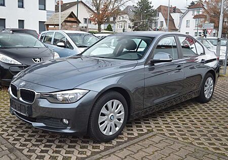 BMW 316 i F30 Automatik Aus 1.Hand-Voll S. Gepflegt