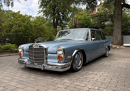 Mercedes-Benz 600 W100