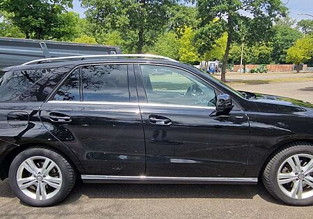 Mercedes-Benz ML 350 BlueTEC 4MATIC 7G-TRONIC