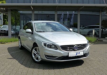 Volvo S60 Lim. Momentum Leder Navi PDC