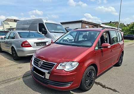 VW Touran Volkswagen 2.0 TDI DSG Highline,7sitzer,Leder,Navi,Parkpilot