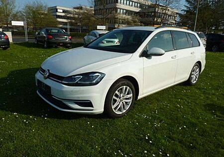 VW Golf Volkswagen Variant 2,0 TDI DSG Comfortline Navi LED AHK