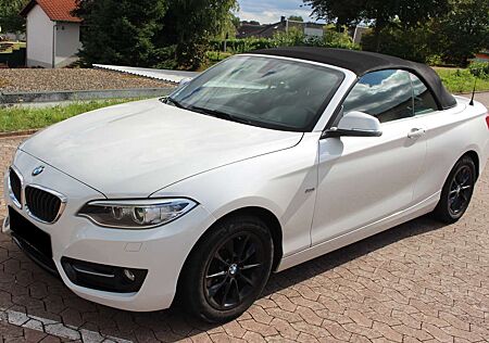 BMW 218i 218 2er Cabrio Cabrio Aut. Sport Line, Navi, AHK