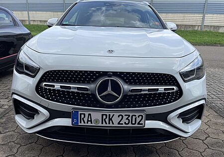 Mercedes-Benz GLA 200 7G-DCTAMG Line Advanced Plus