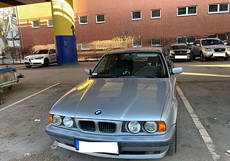 BMW 520i 520 24V E34 Schaltgetriebe Klima SHD