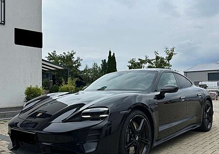 Porsche Taycan Turbo