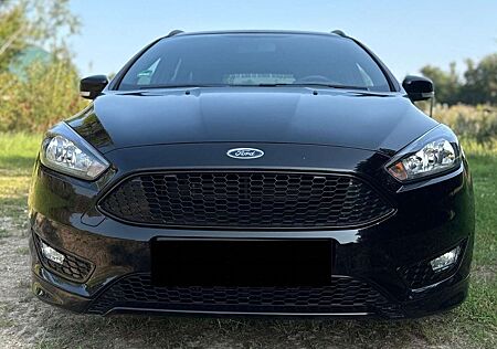 Ford Focus Turnier 1.0 EcoBoost ST-Line