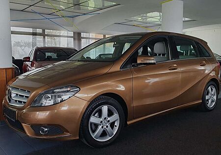 Mercedes-Benz B 180 /Alu/Klima/Parkassistent/SHZ/Temp/74 tkm