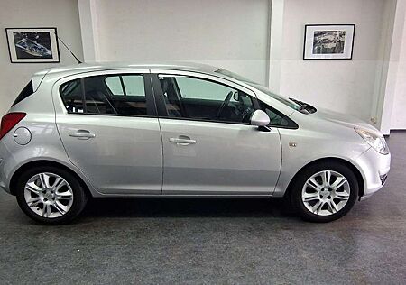 Opel Corsa 1.2 INNOVATION 75.000 km Klima TÜV 06/2027