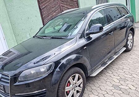 Audi Q7 3.0 TDI DPF quattro tiptronic