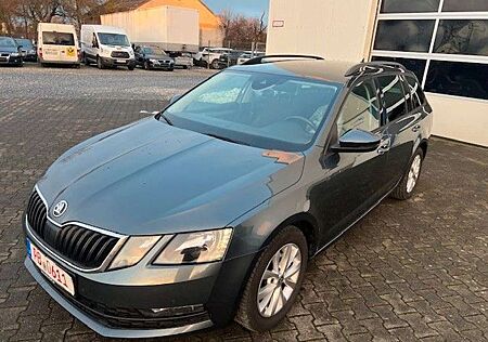 Skoda Octavia Combi 1.4 Ambi DSG Navi Apple Kamera ACC