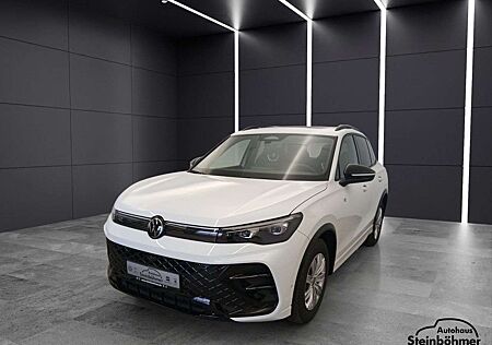 VW Tiguan Volkswagen R-Line BlackStyle 2.0TDI DSG IQ.Light NAV