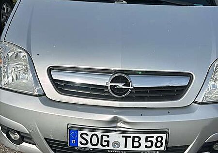 Opel Meriva 1.6 16V (Essentia)