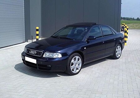 Audi S4 2.7 quattro