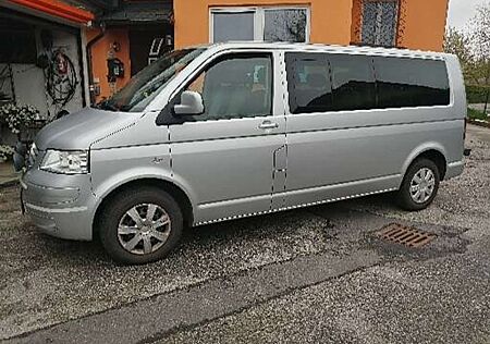 VW T5 Caravelle Volkswagen Caravelle Lang DPF Comfortline