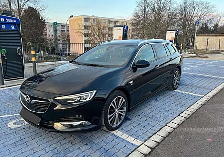Opel Insignia 2.0Diesel 125kW 4x4 FlexRide IntelLux HUD
